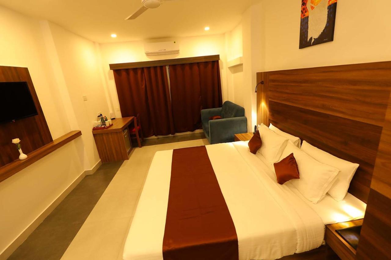 Hotel La Serene Mattannur Mattanur Extérieur photo