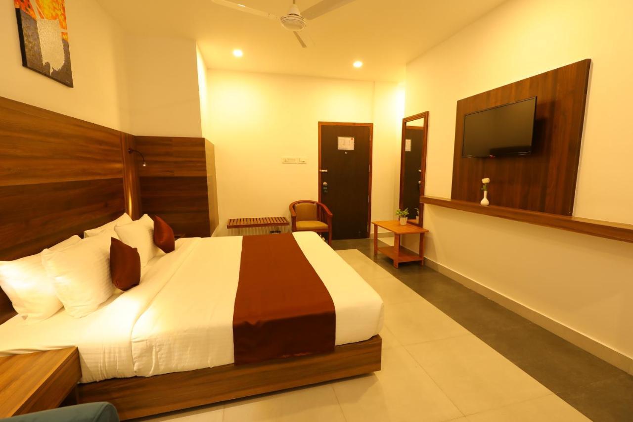Hotel La Serene Mattannur Mattanur Extérieur photo