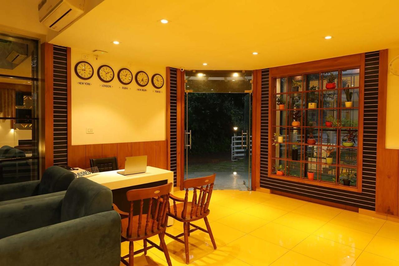 Hotel La Serene Mattannur Mattanur Extérieur photo