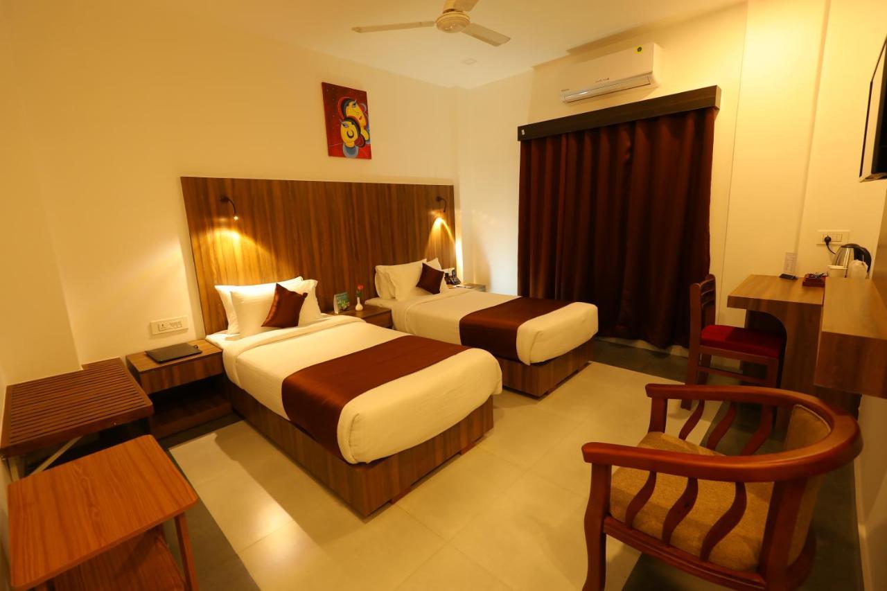 Hotel La Serene Mattannur Mattanur Extérieur photo