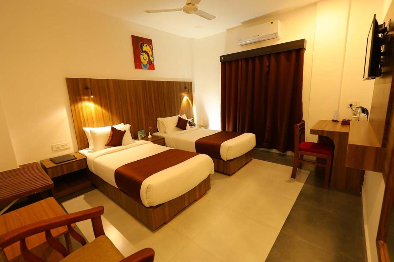Hotel La Serene Mattannur Mattanur Extérieur photo