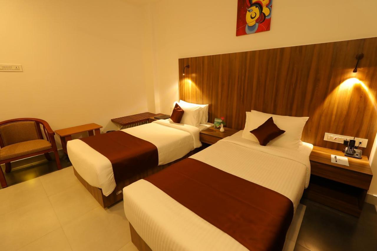 Hotel La Serene Mattannur Mattanur Extérieur photo