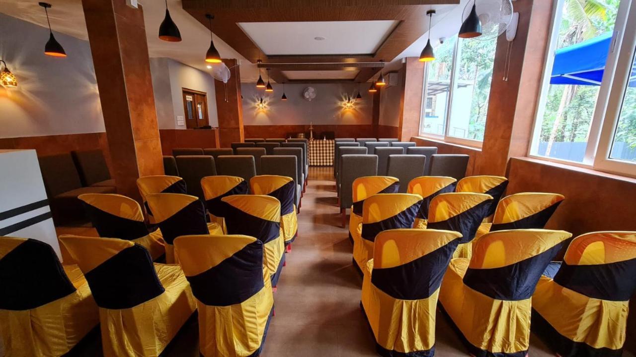 Hotel La Serene Mattannur Mattanur Extérieur photo